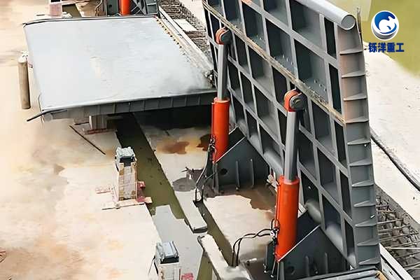 倾倒式闸门冬季如何防冻？电液一体启闭机生态友好型维护指南